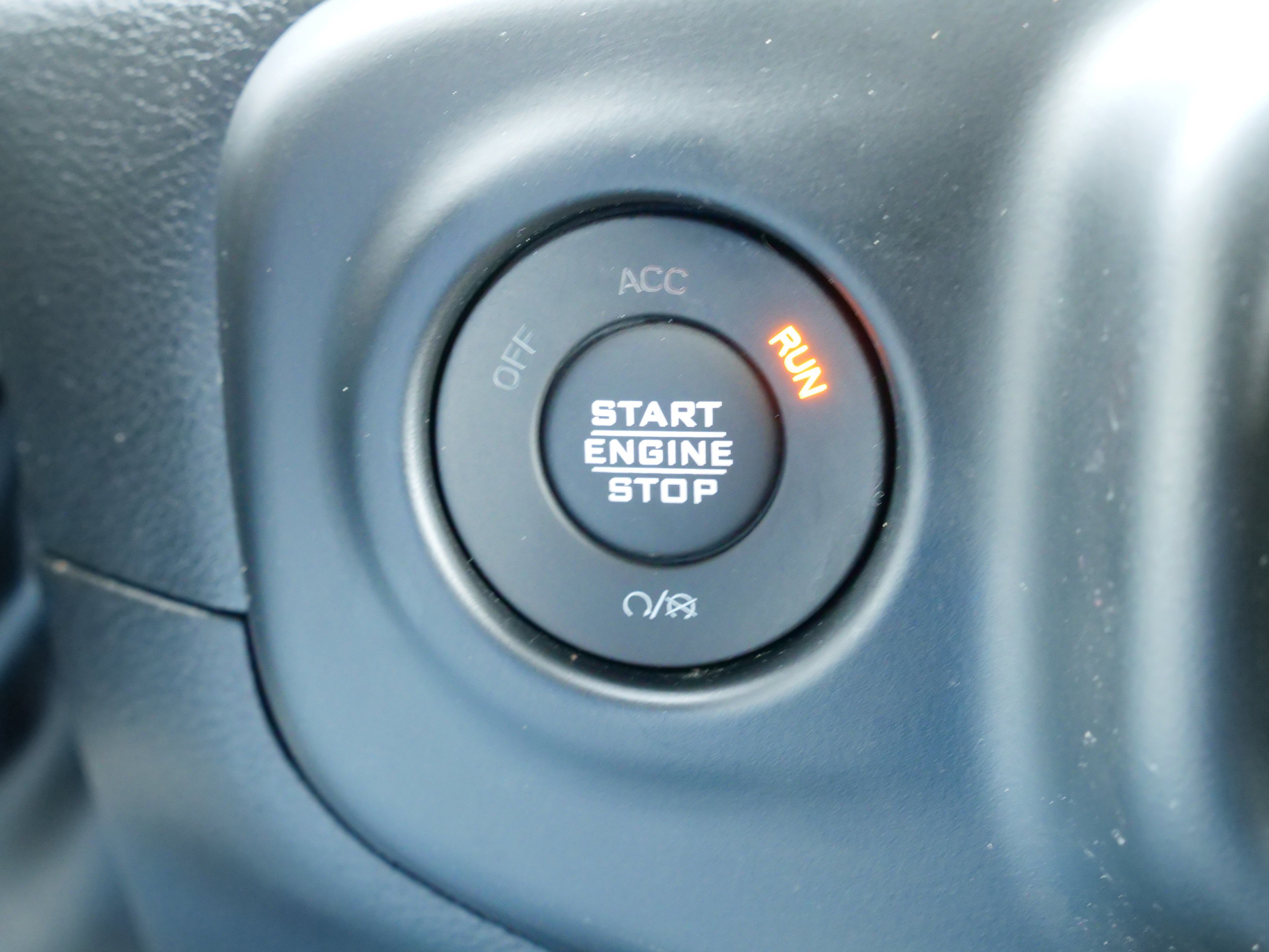 Used 2023 Jeep Gladiator Mojave w/ Cold Weather Group image 25