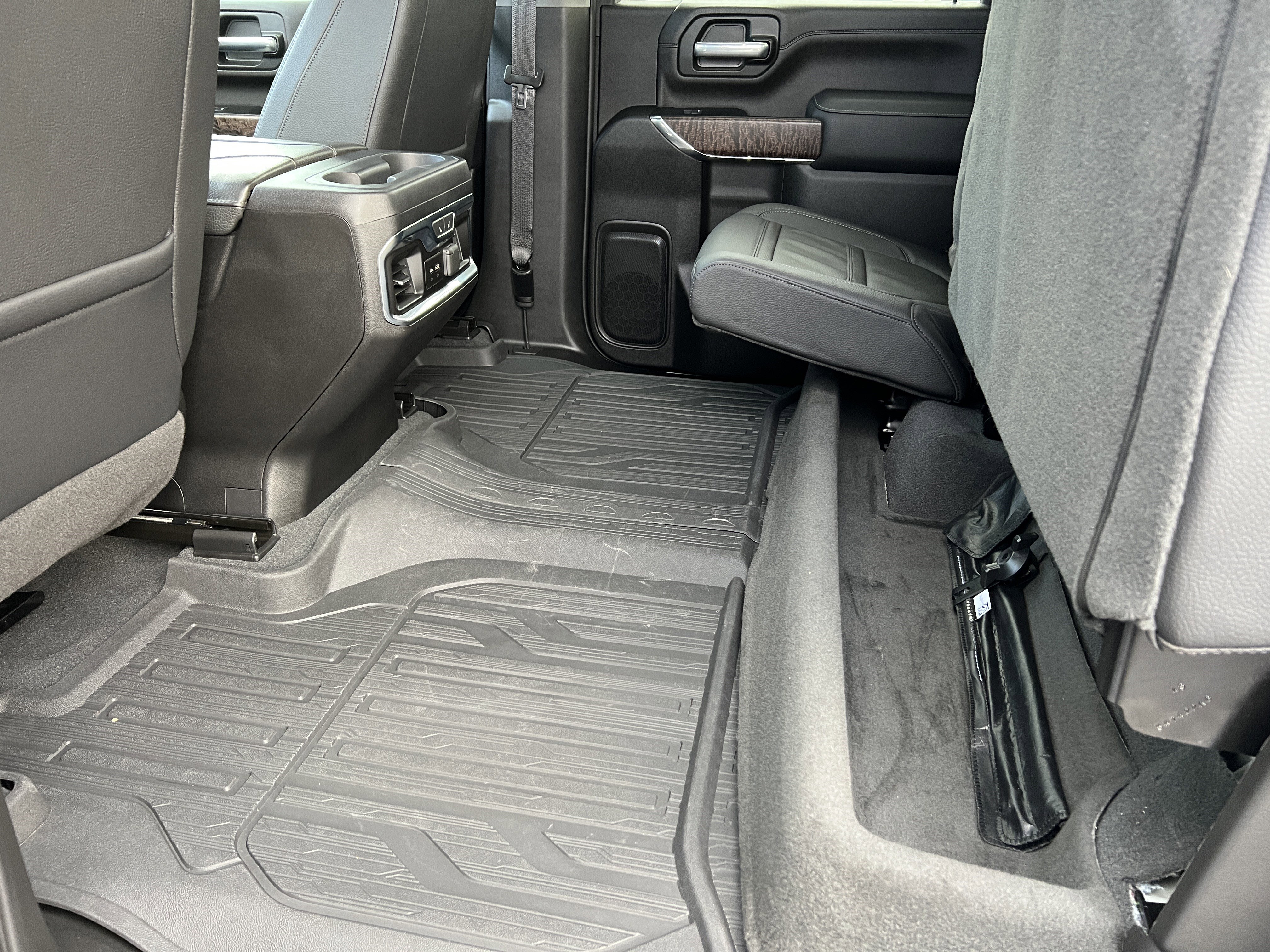 Used 2023 GMC Sierra 3500 Denali w/ Denali Ultimate Package image 19