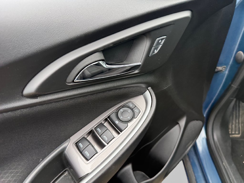 Used 2024 Chevrolet Malibu LT FWD image 20