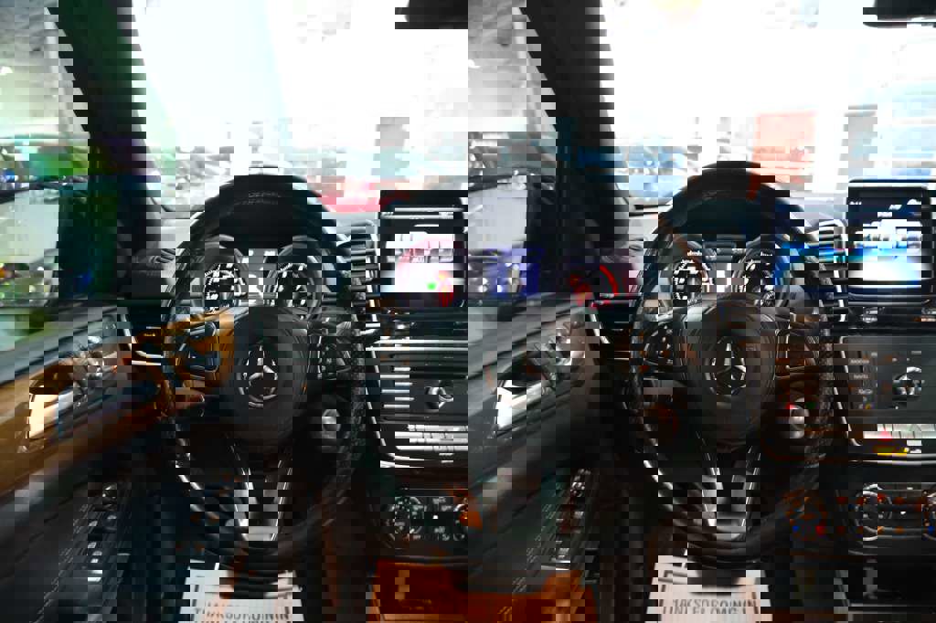 Used 2018 Mercedes-Benz GLS 450 4MATIC w/ Premium Package image 35