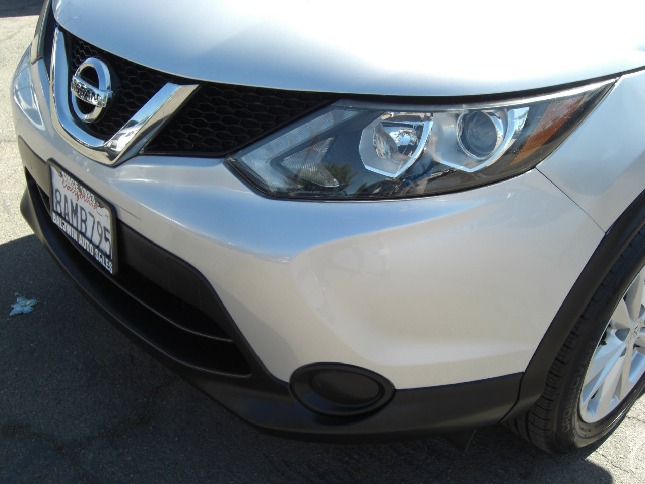 Used 2017 Nissan Rogue Sport S w/ S Appearance Package image 6