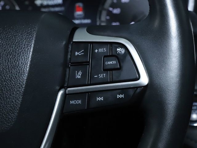 Used 2023 Toyota Highlander Limited image 36