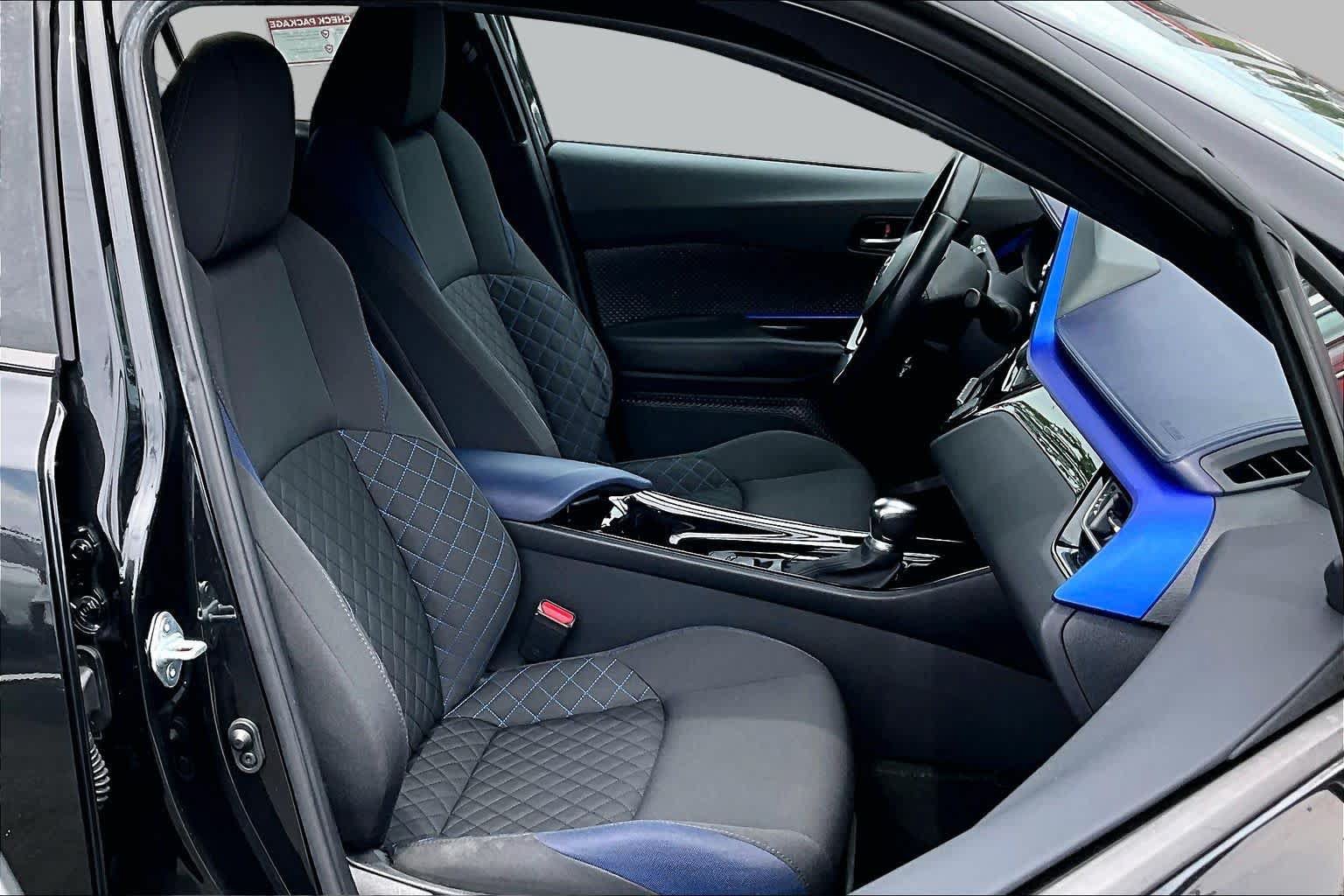 Used 2020 Toyota C-HR XLE FWD image 9