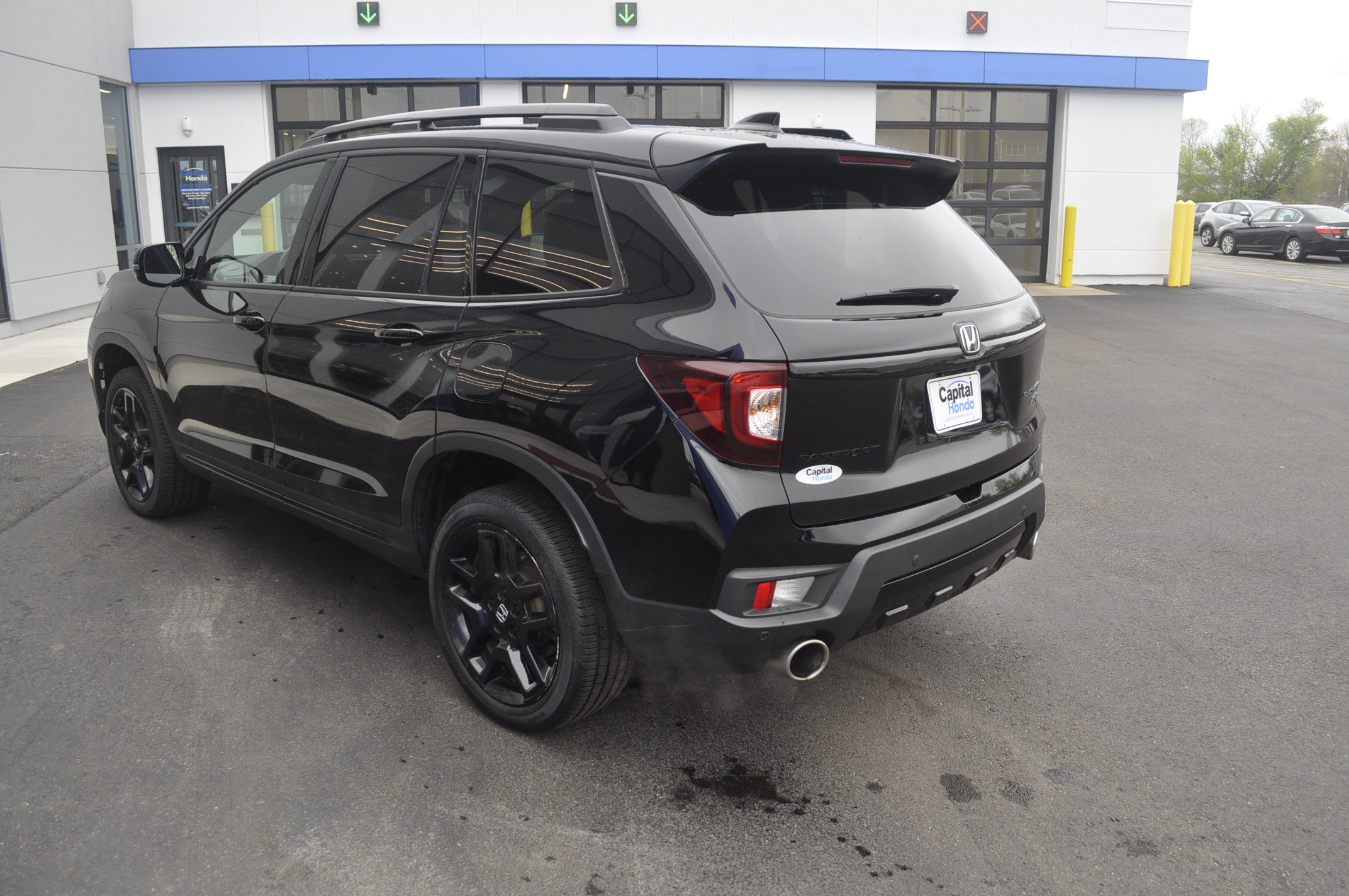 Certified 2024 Honda Passport Black Edition image 5