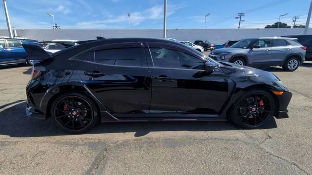 Used 2018 Honda Civic Type R image 9