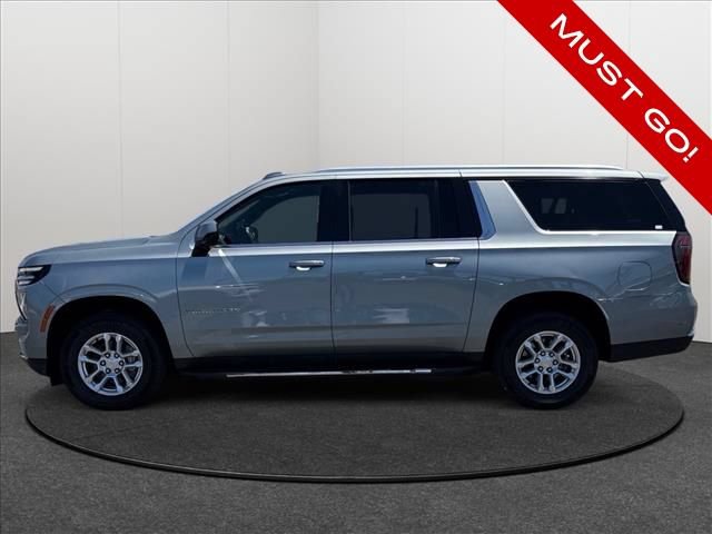 Certified 2025 Chevrolet Suburban LT AWD/4WD image 2