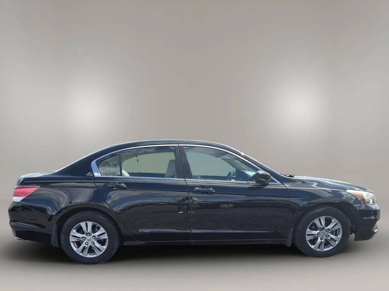Used 2011 Honda Accord SE image 9