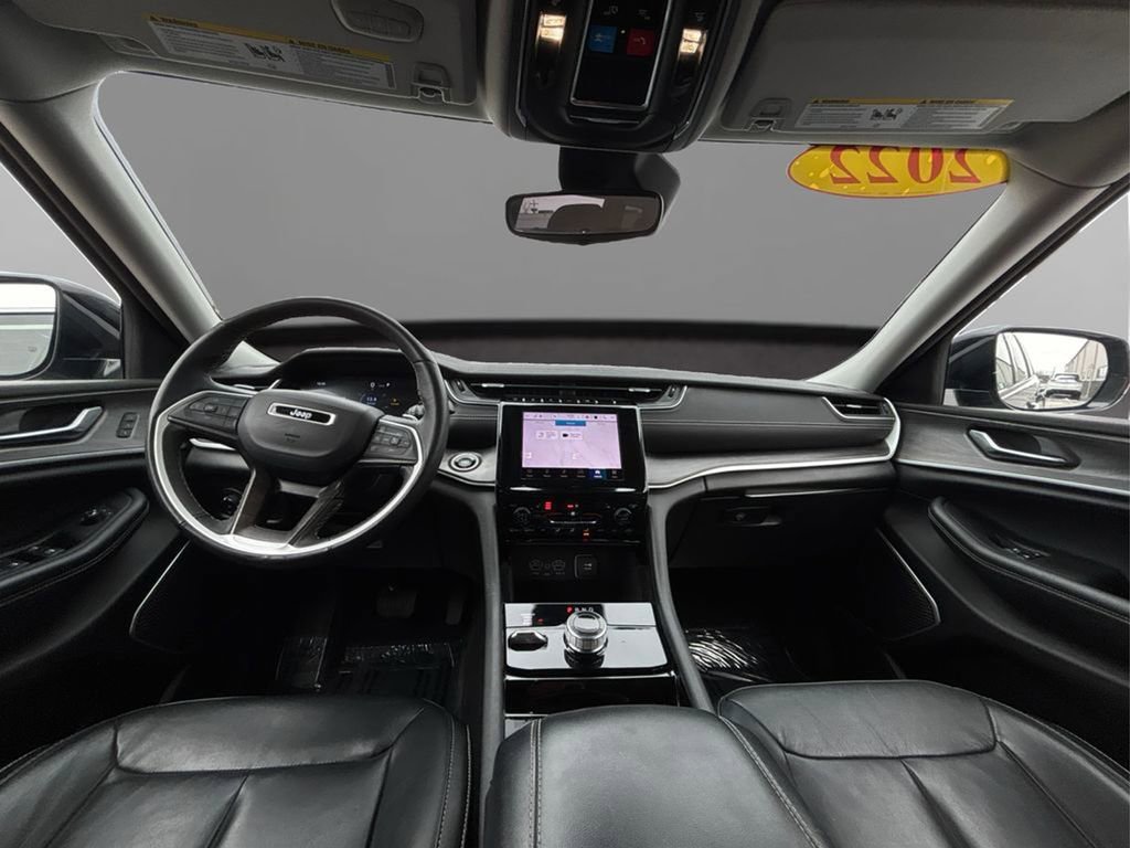 Used 2022 Jeep Grand Cherokee L Limited AWD/4WD image 27