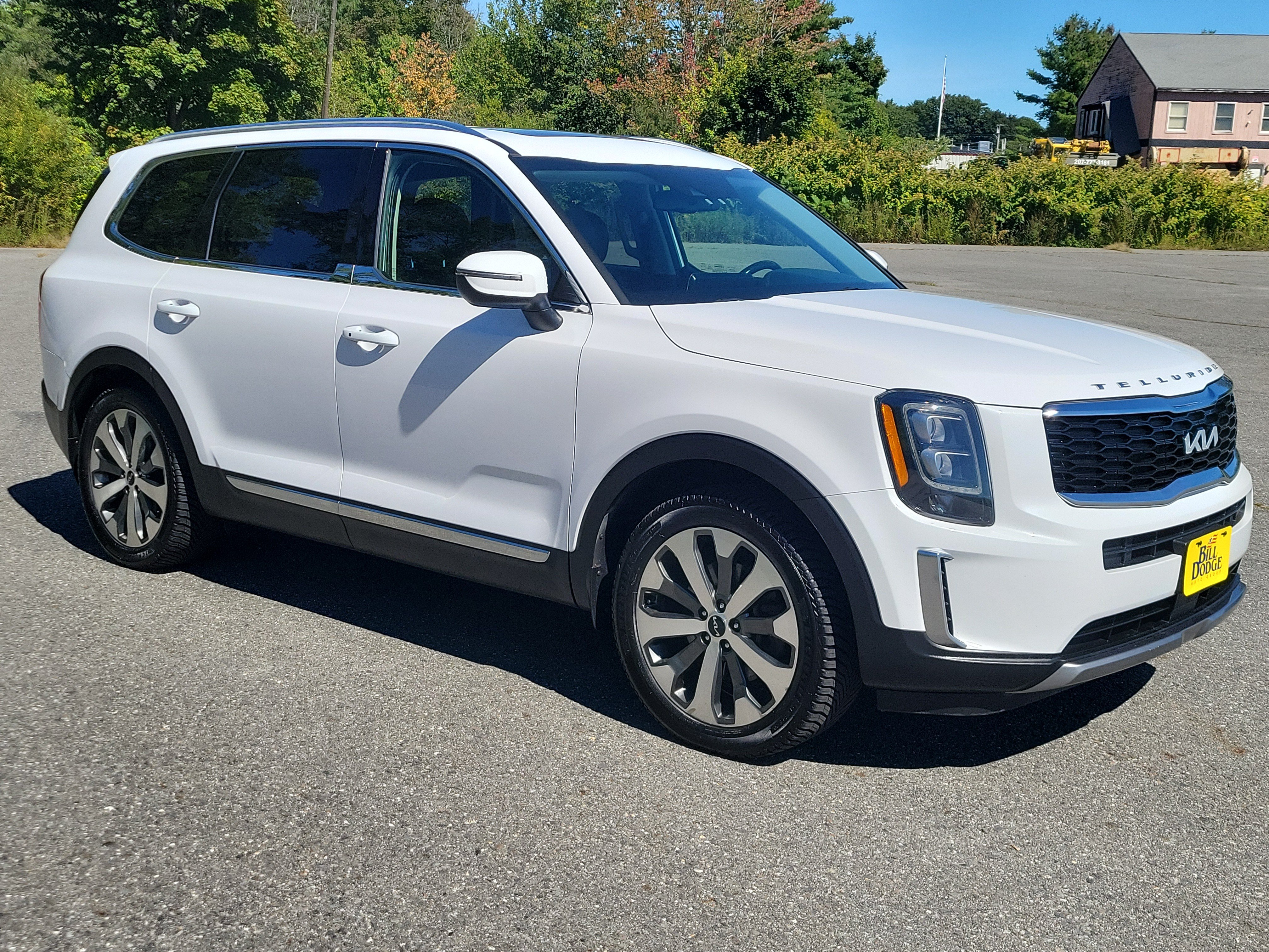 Used 2022 Kia Telluride EX w/ EX Premium Package AWD/4WD image 3