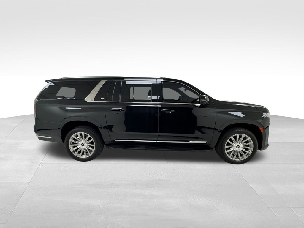 Used 2024 Cadillac Escalade ESV Premium Luxury image 4