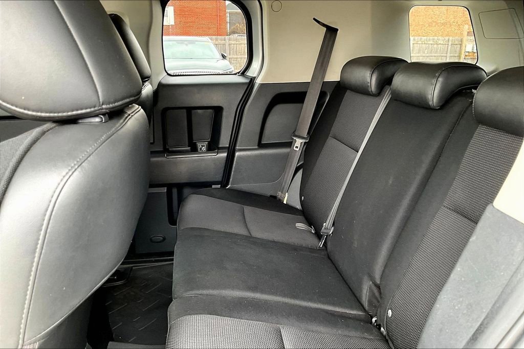 Used 2007 Toyota FJ Cruiser 2WD image 30