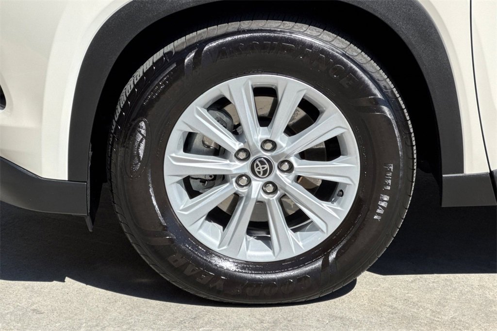 Used 2024 Toyota Grand Highlander XLE image 33