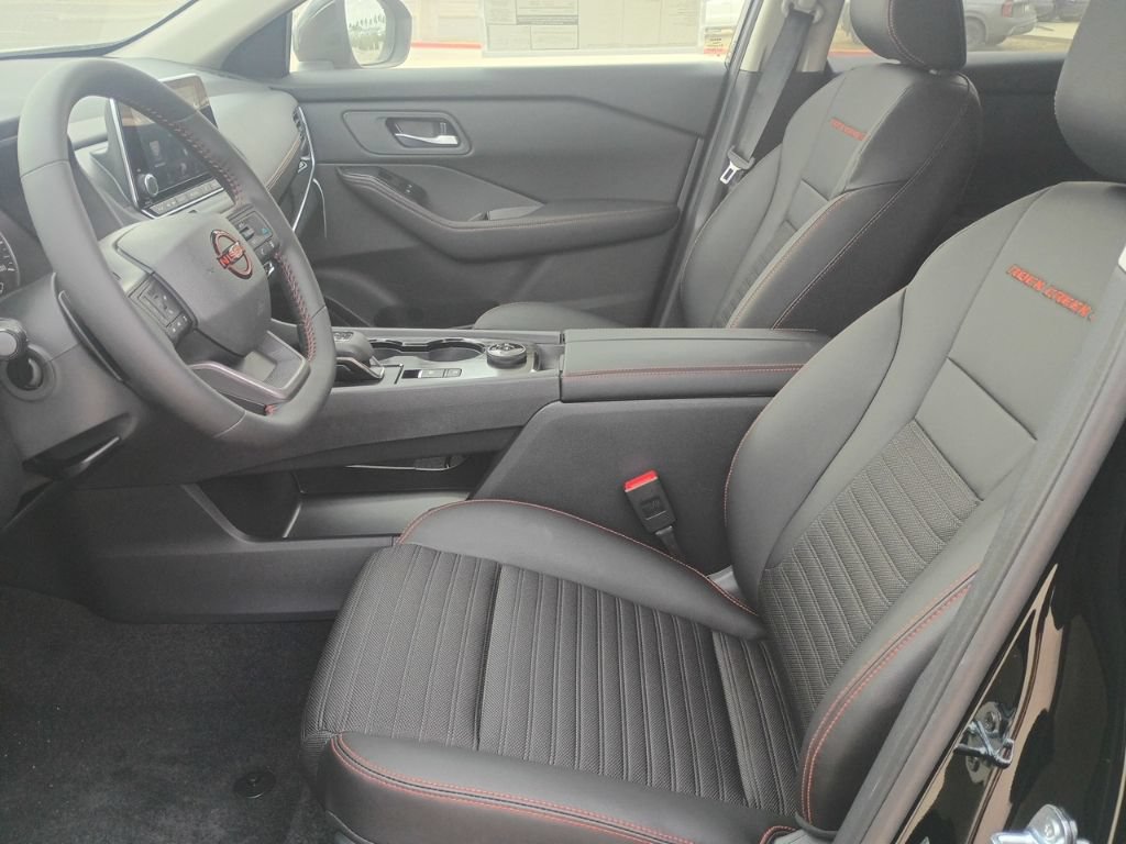 New 2026 Nissan Rogue SV AWD/4WD image 23