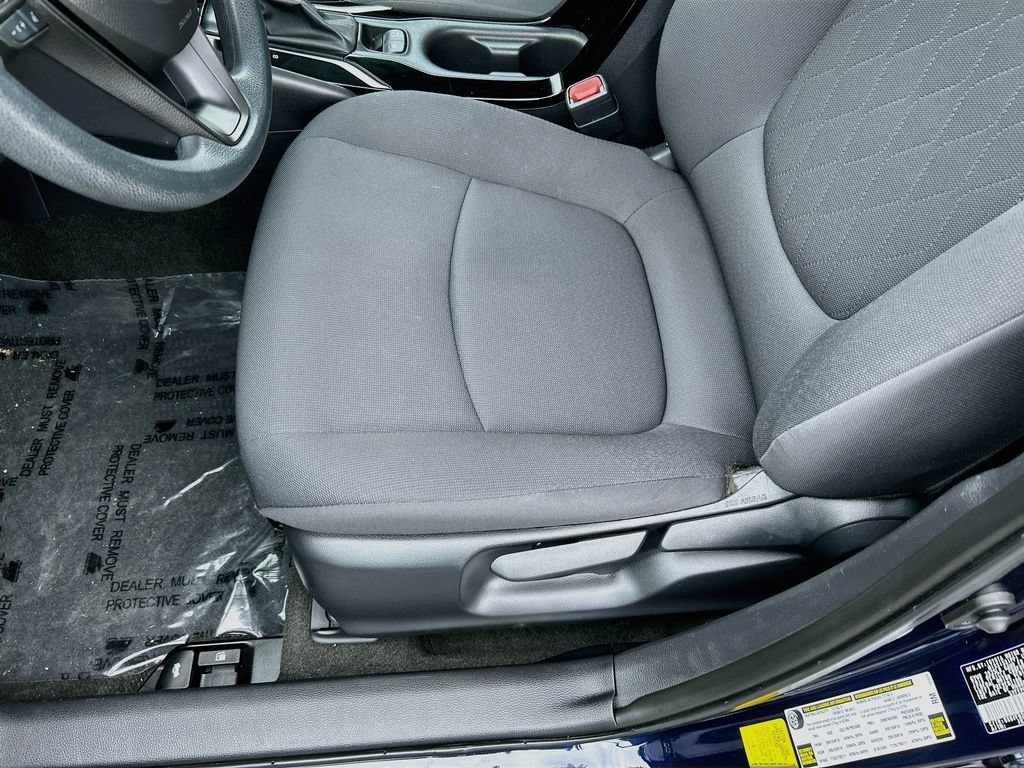 Used 2022 Toyota Corolla LE FWD image 18