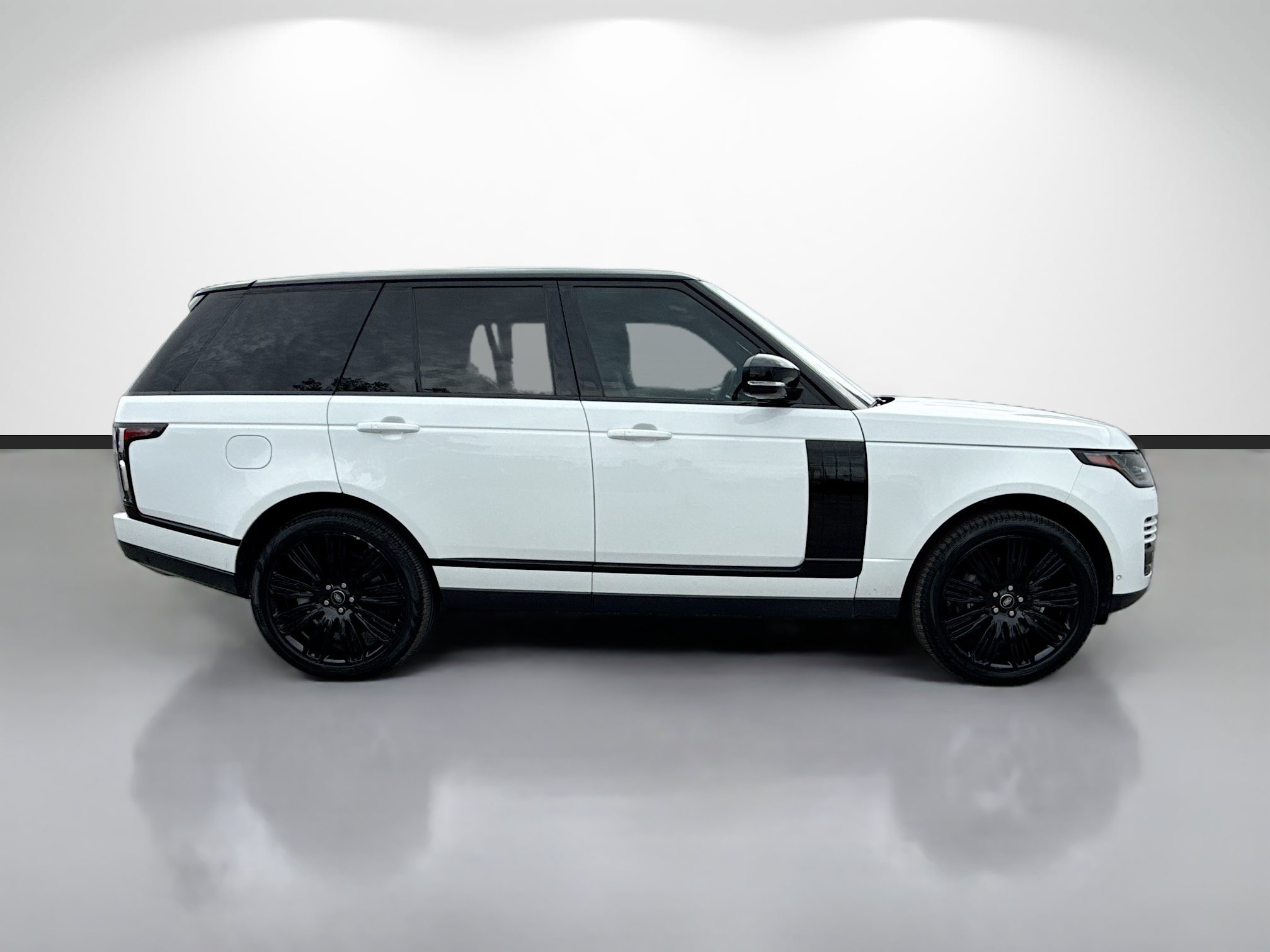Used 2022 Land Rover Range Rover Westminster Edition AWD/4WD image 2