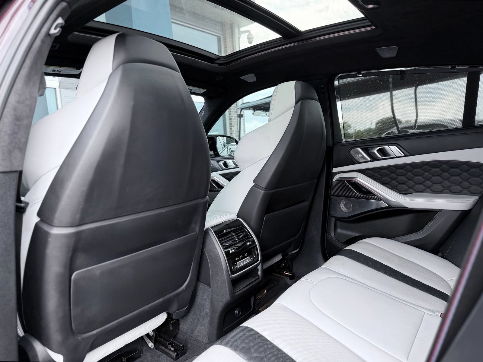 Used 2020 BMW X6 M Competition AWD/4WD image 34