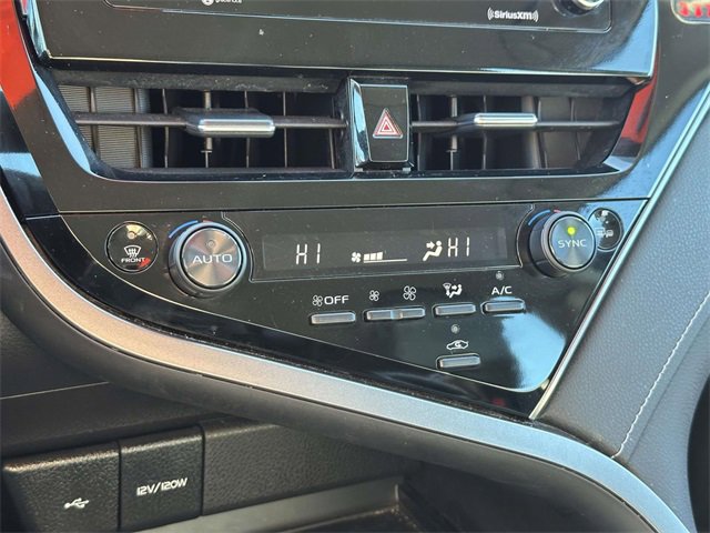 Used 2022 Toyota Camry SE image 21