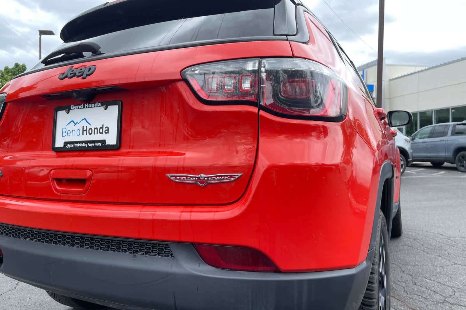 Used 2020 Jeep Compass Trailhawk AWD/4WD image 11