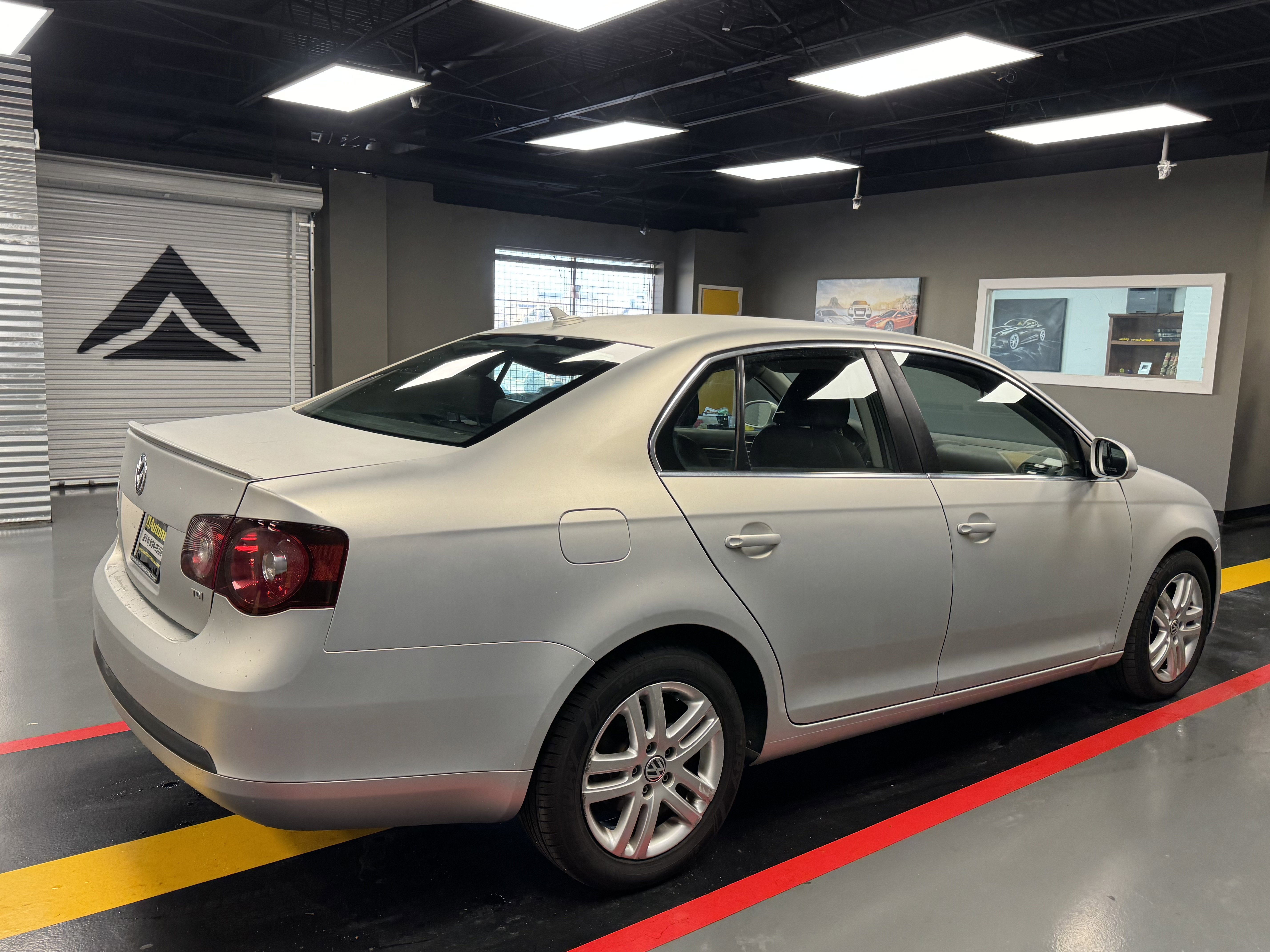 Used 2010 Volkswagen Jetta TDI image 5
