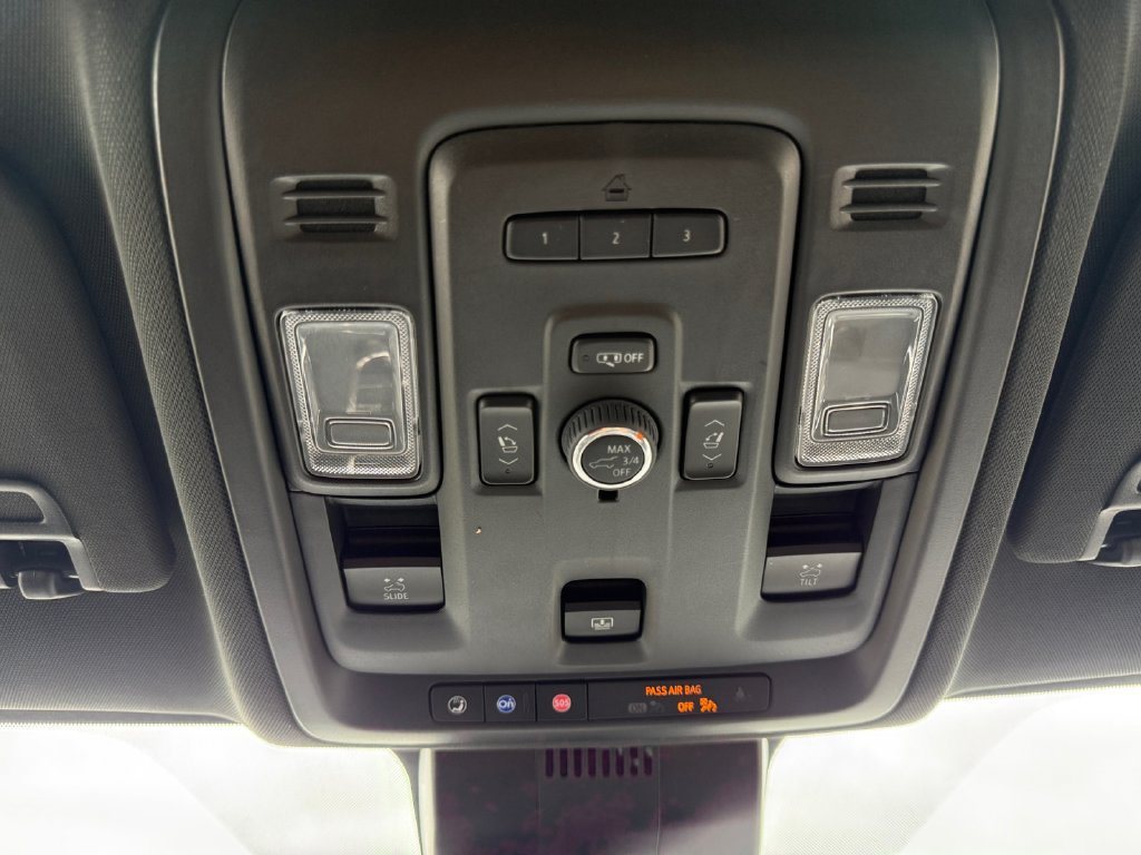 Used 2023 Chevrolet Tahoe Z71 w/ Luxury Package AWD/4WD image 18