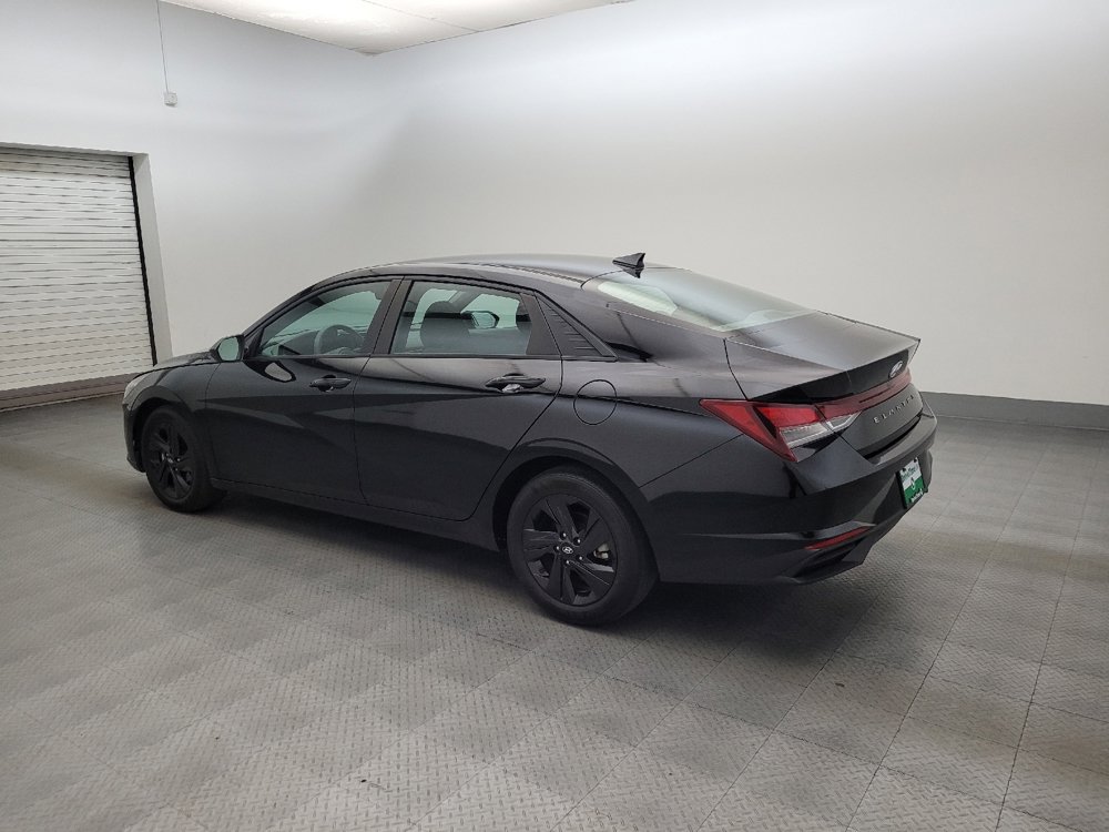 Used 2023 Hyundai Elantra SEL FWD image 3