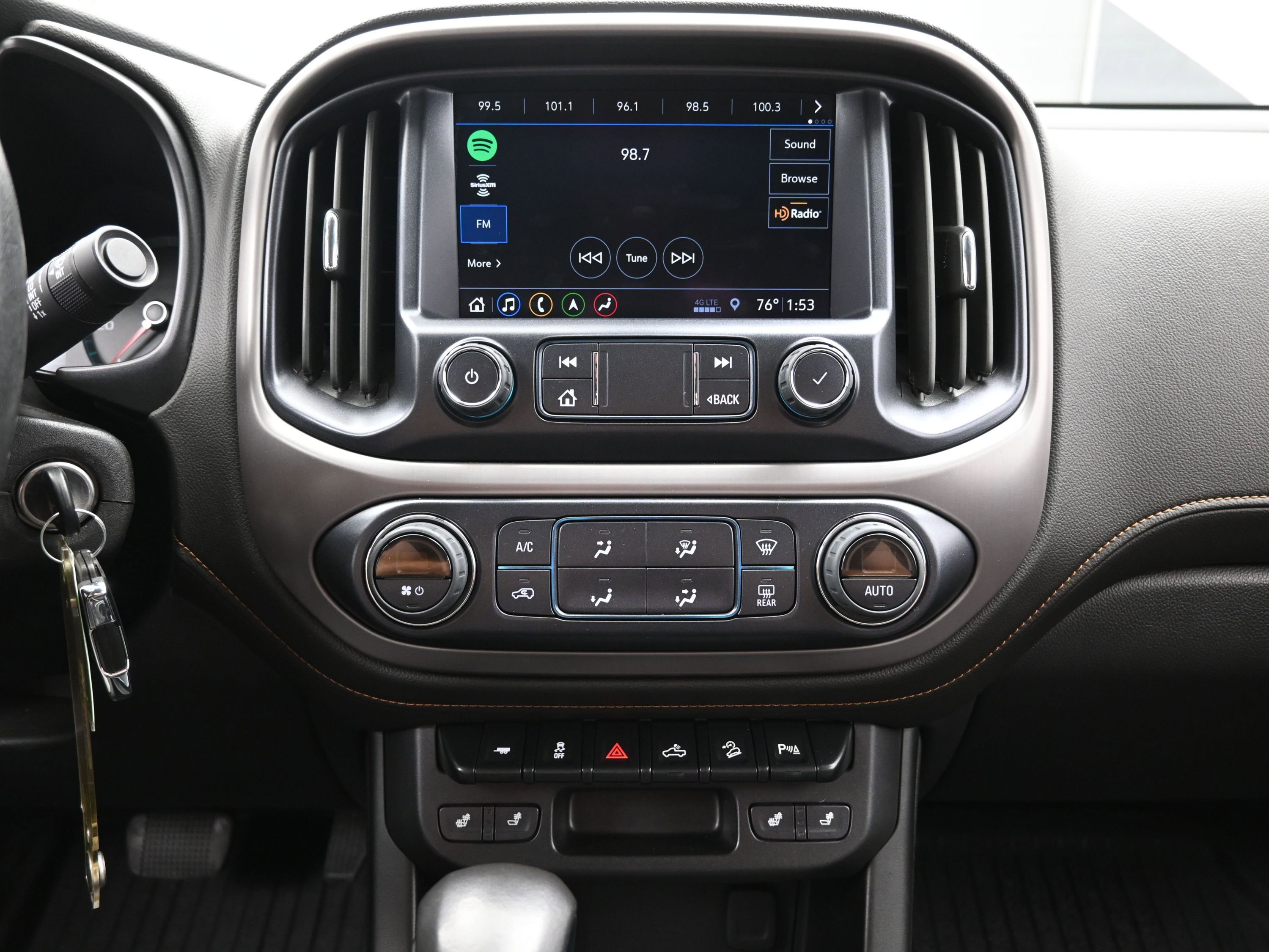 Used 2022 GMC Canyon AT4 w/ Trailering Package image 17