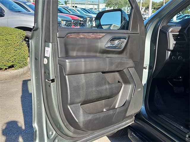 Used 2024 Chevrolet Suburban LT image 19