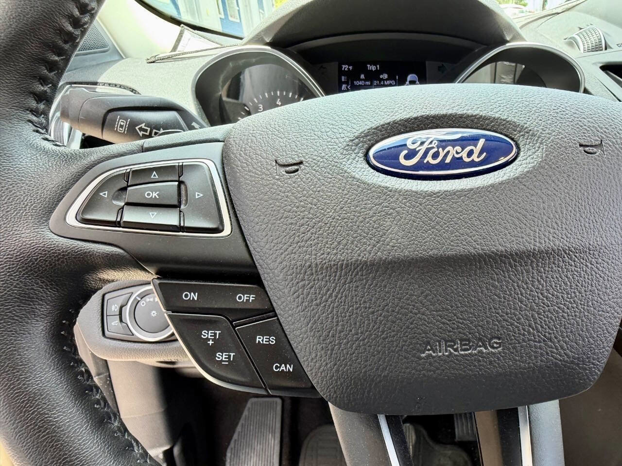 Used 2017 Ford Escape Titanium w/ Equipment Group 301A AWD/4WD image 32