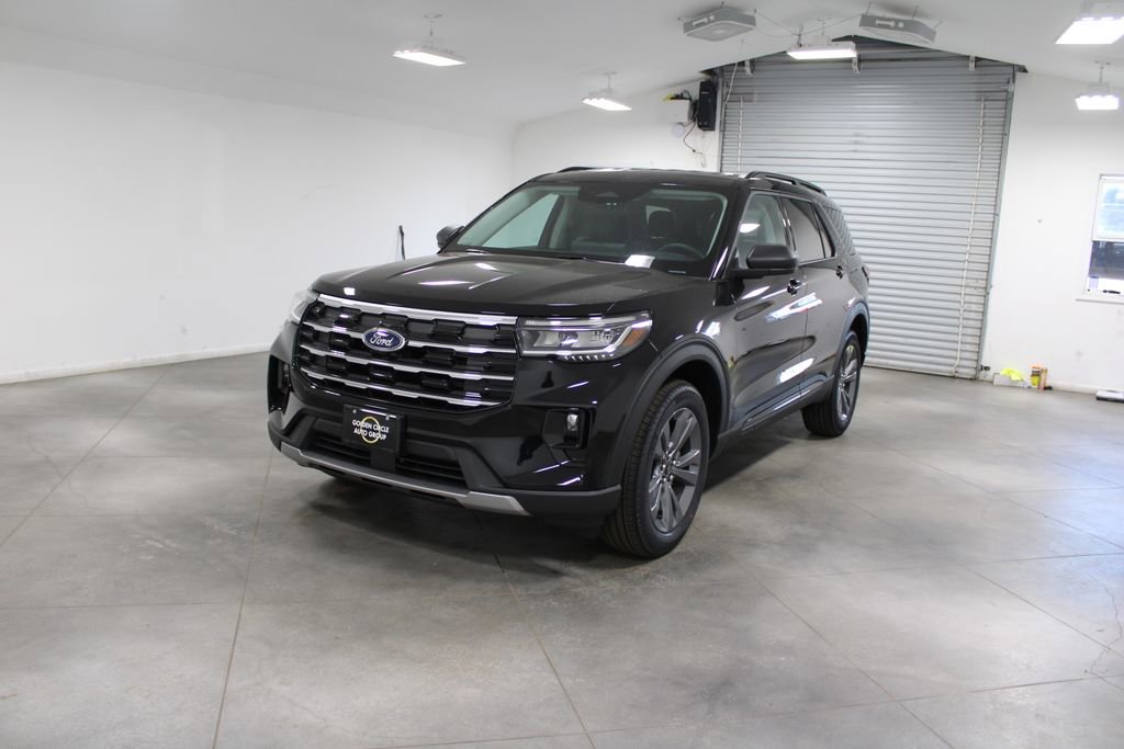 New 2026 Ford Explorer Active w/ Active Comfort Package AWD/4WD image 3