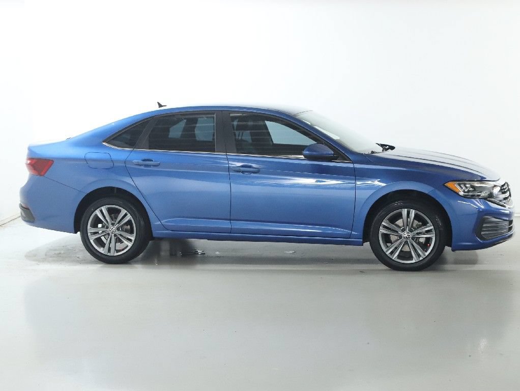 Used 2023 Volkswagen Jetta SE FWD image 11