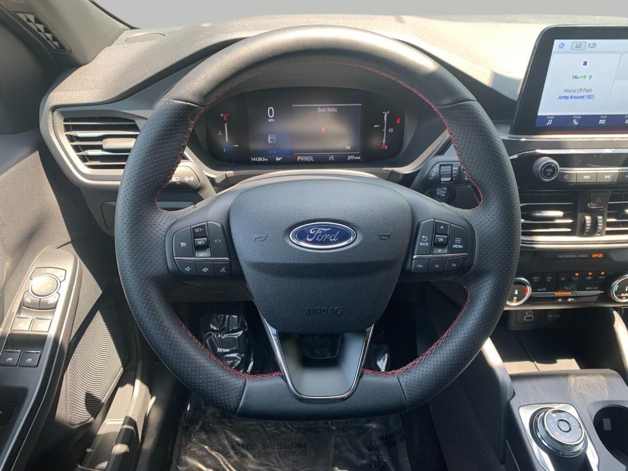 Used 2025 Ford Escape ST-Line AWD/4WD image 24