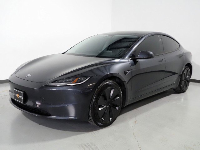 Used 2025 Tesla Model 3 Long Range image 11