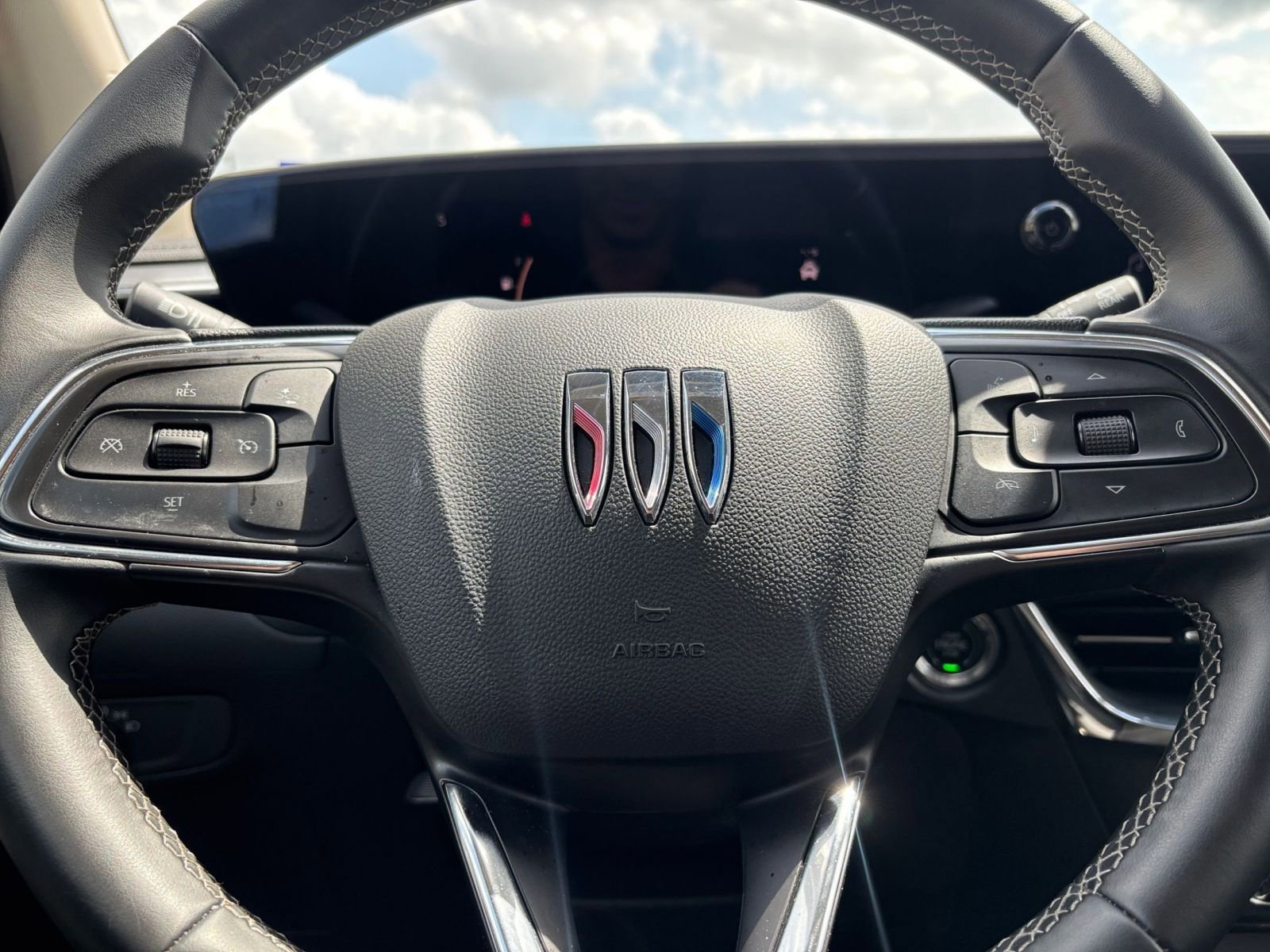 Used 2025 Buick Encore GX Preferred image 27