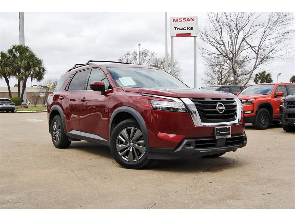 Used 2022 Nissan Pathfinder SV