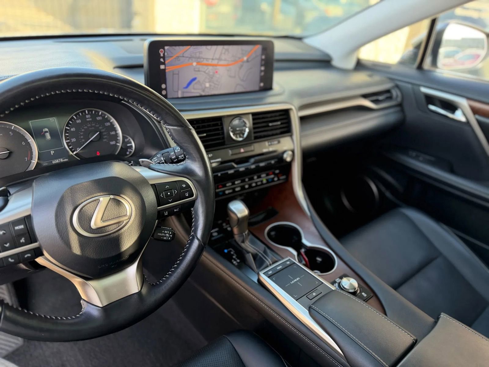 Used 2020 Lexus RX 350L Premium w/ Premium Package image 36