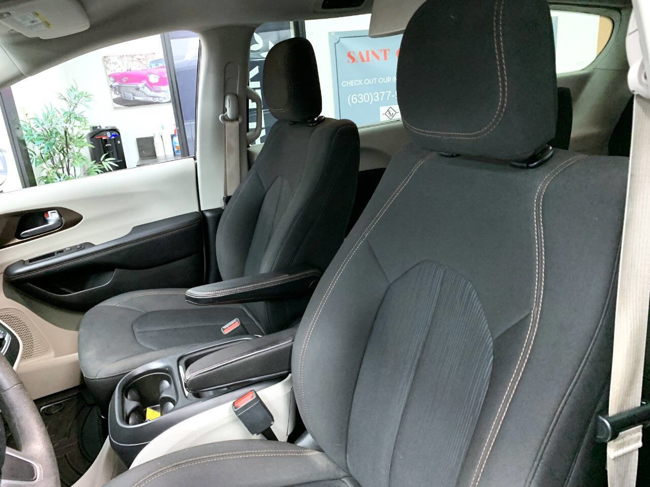 Used 2018 Chrysler Pacifica Touring Plus image 11