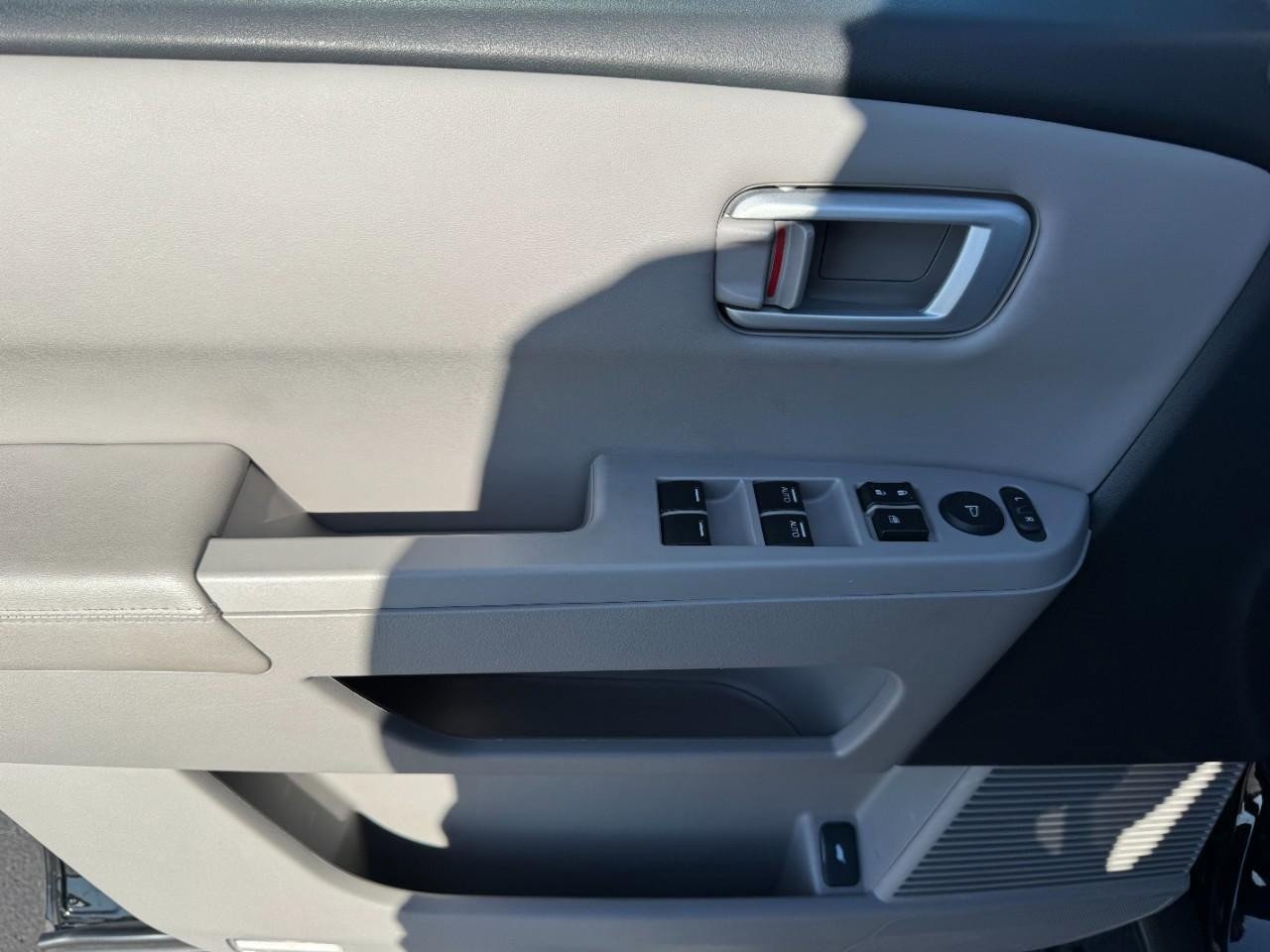 Used 2012 Honda Pilot EX-L image 18