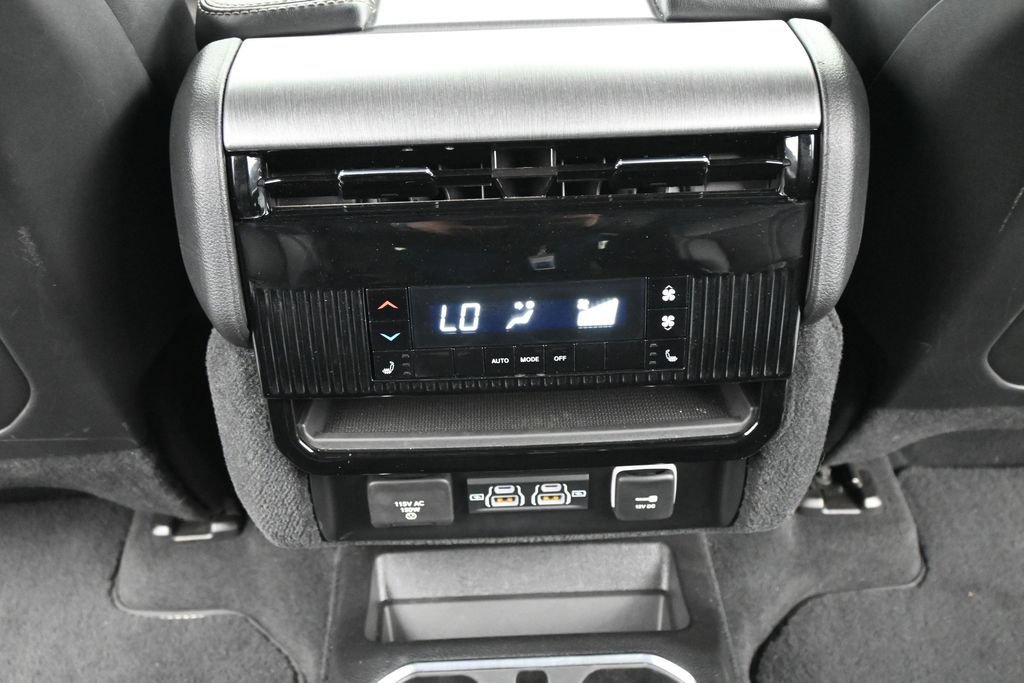 Used 2025 Jeep Wagoneer Series II AWD/4WD image 22