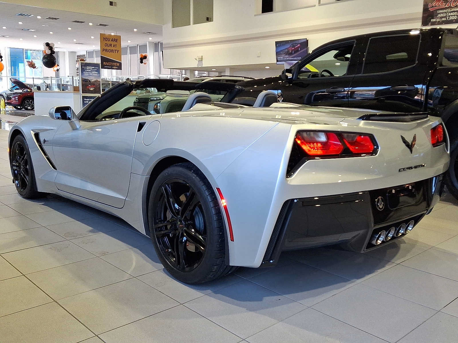 Used 2017 Chevrolet Corvette Stingray Convertible w/ 2LT Preferred Equipment Group RWD image 4