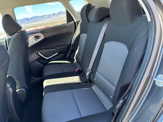 Used 2023 Kia Soul LX w/ LX Technology Package FWD image 30