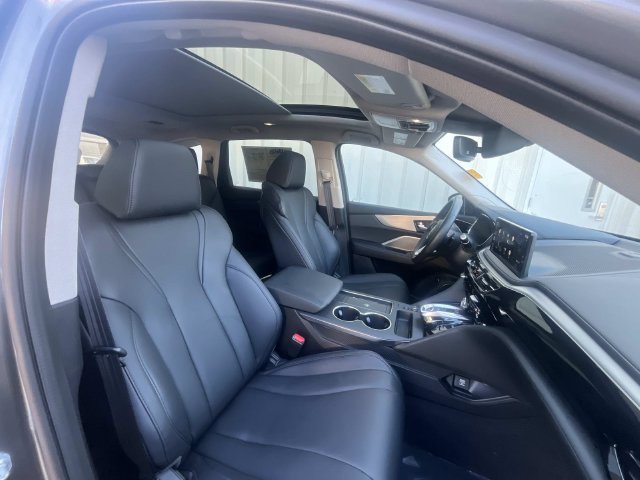 Used 2025 Acura MDX SH-AWD image 27