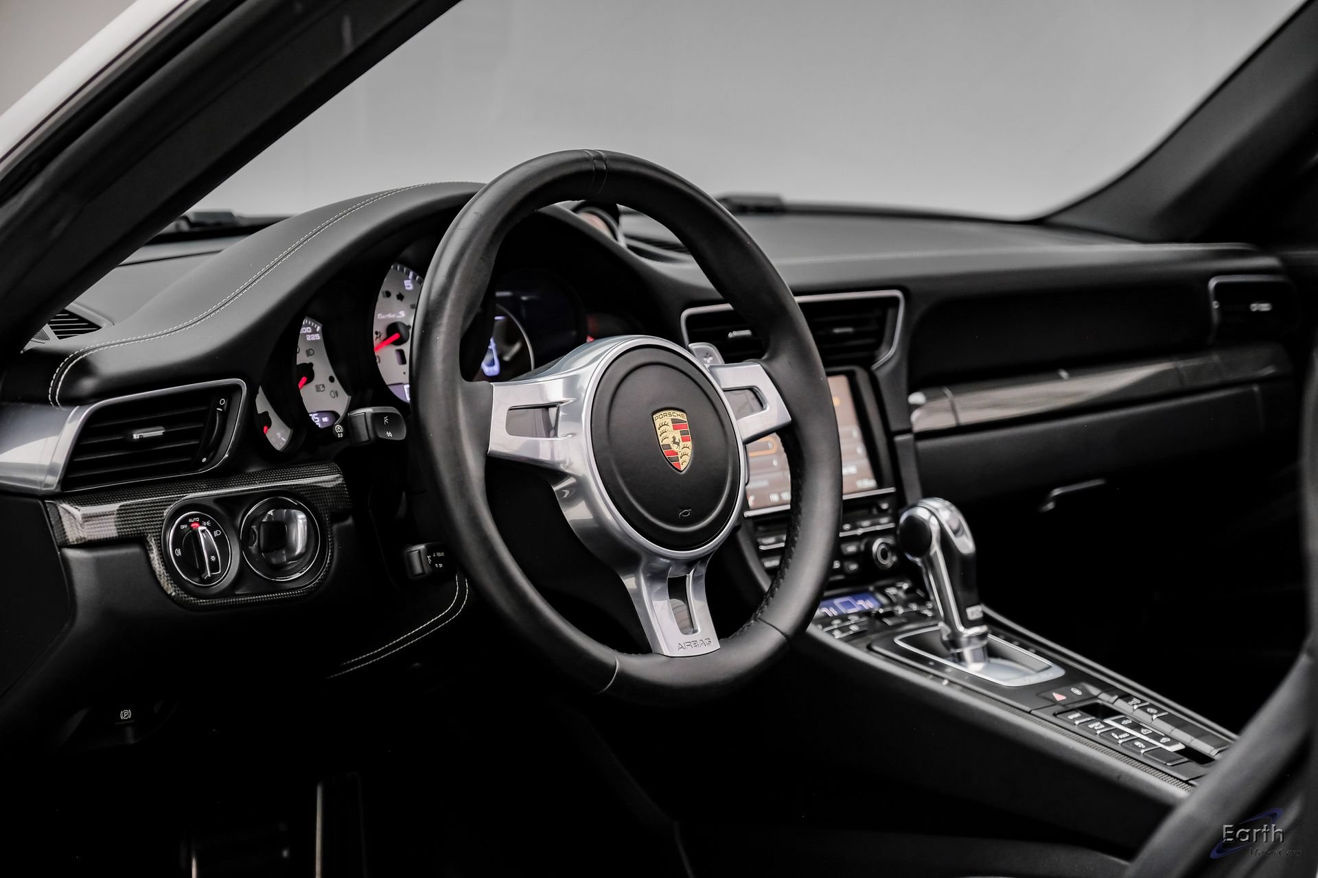 Used 2016 Porsche 911 Turbo S AWD/4WD image 48