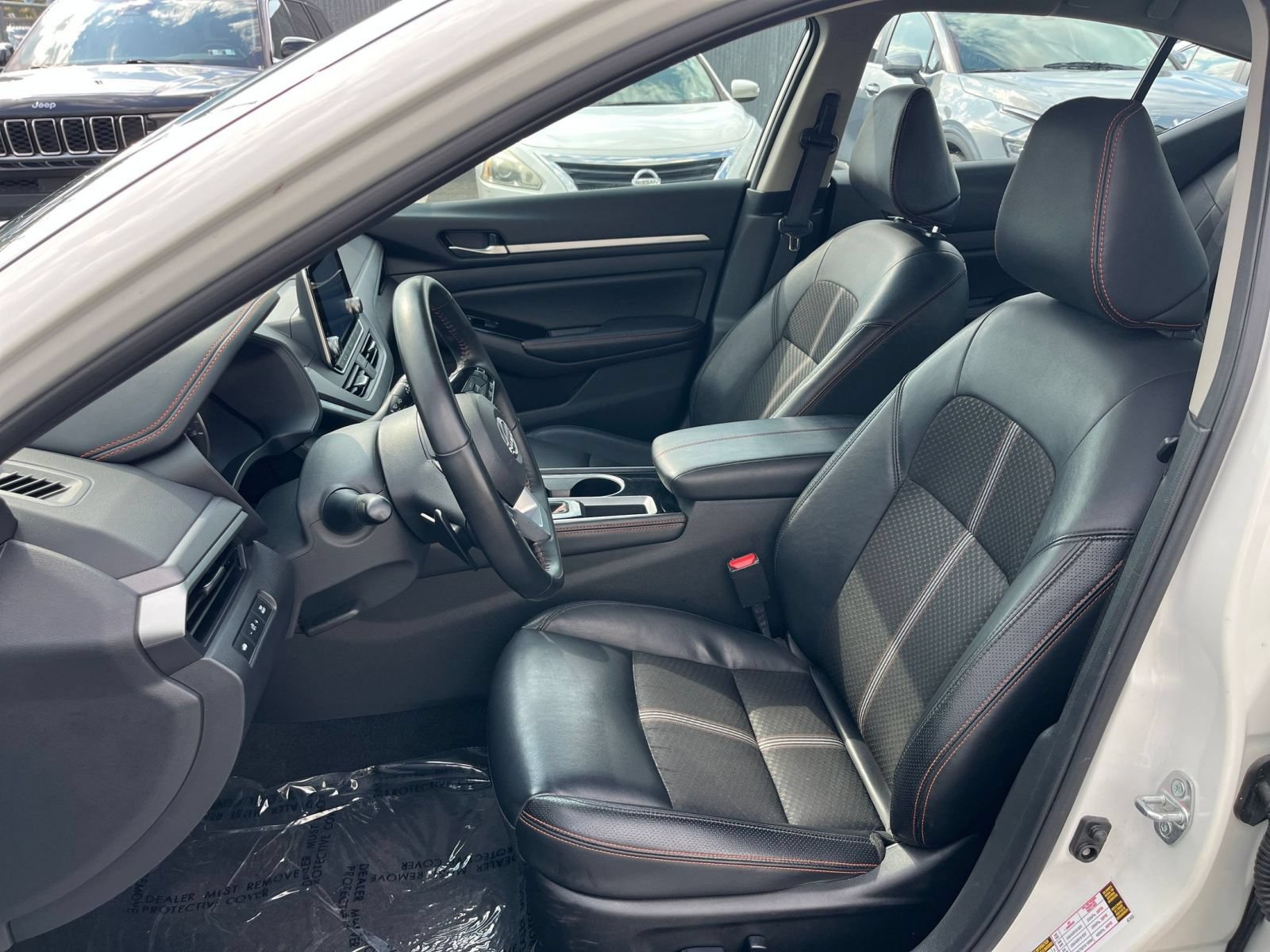 Used 2025 Nissan Altima 2.5 SR FWD image 36
