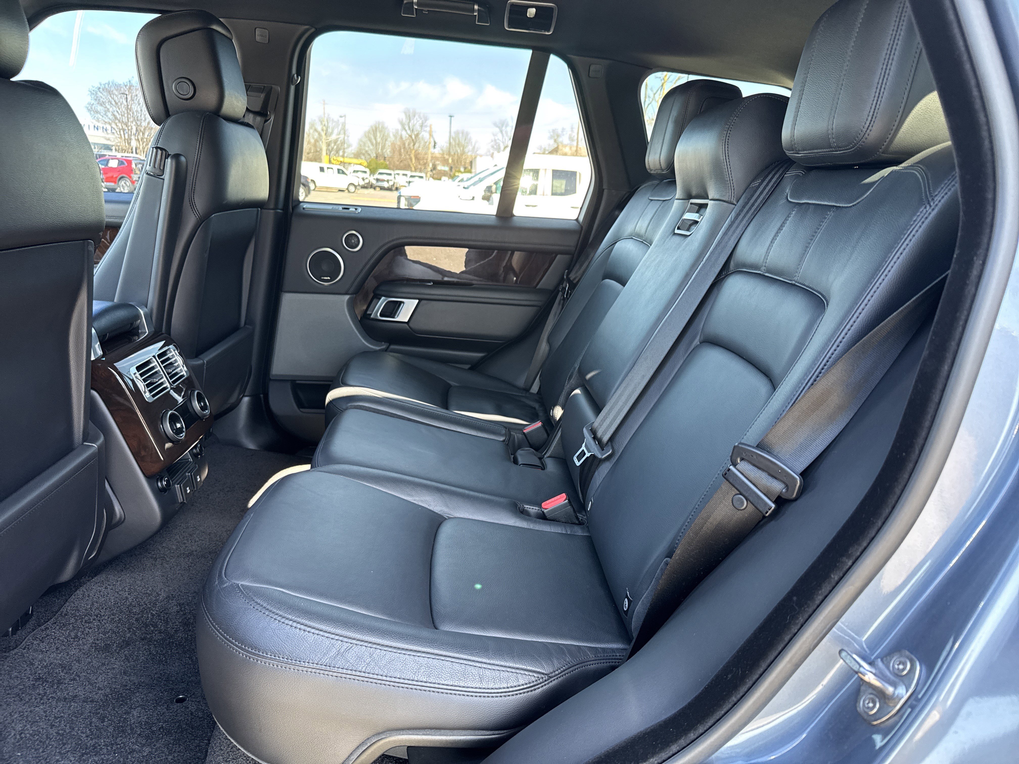 Used 2021 Land Rover Range Rover image 31