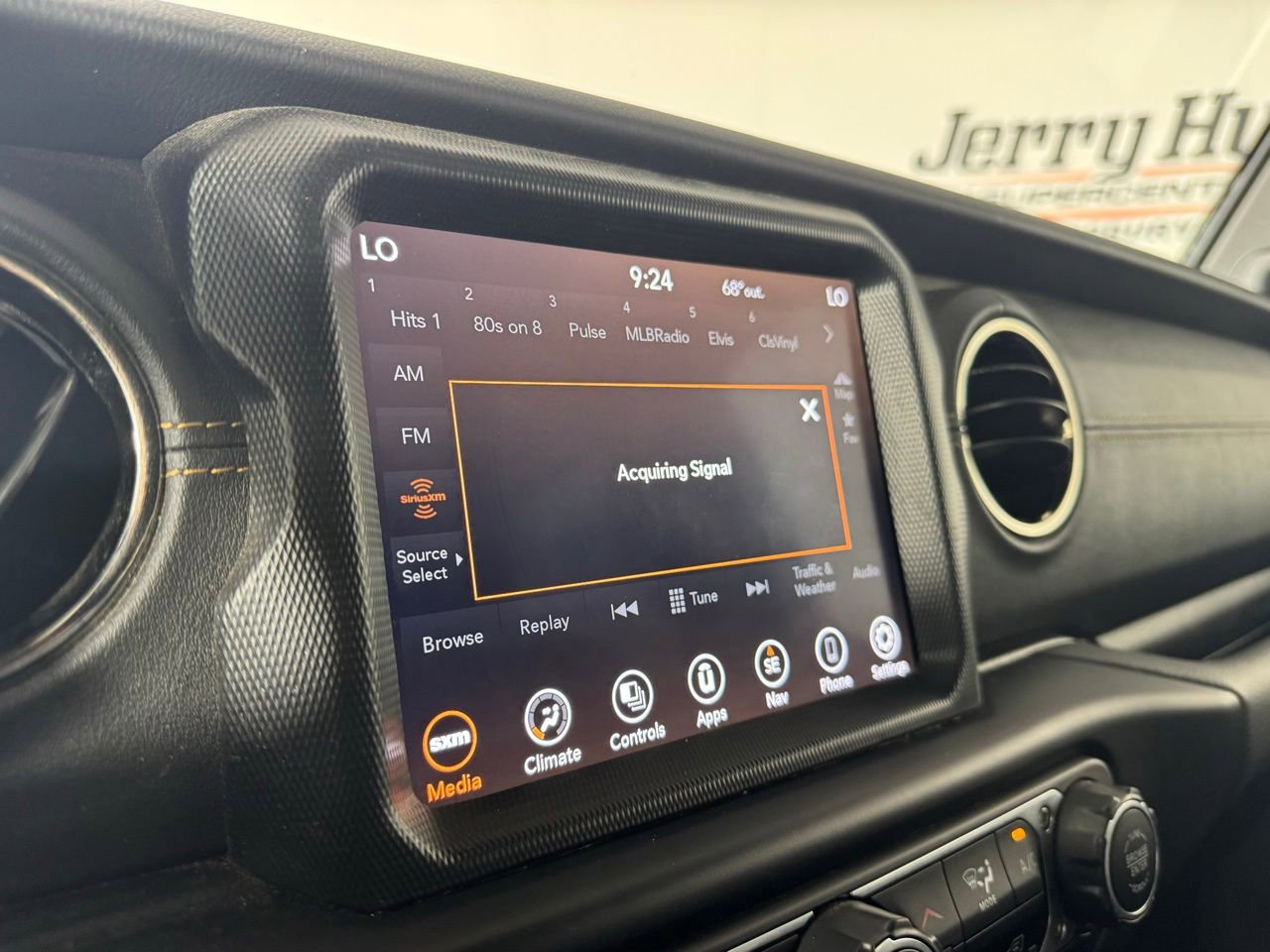 Used 2022 Jeep Gladiator Overland AWD/4WD image 16