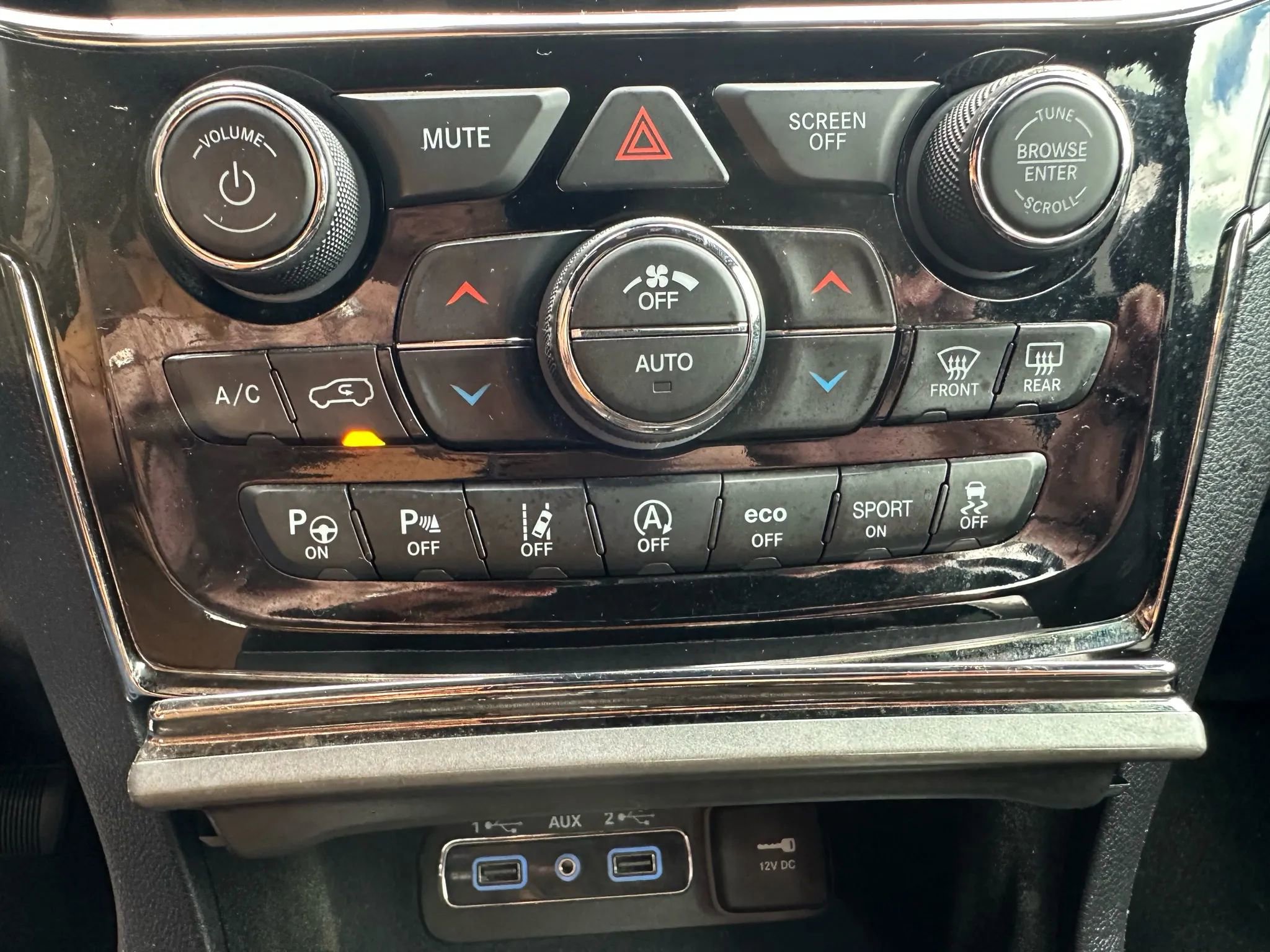 Used 2020 Jeep Grand Cherokee Limited X image 20