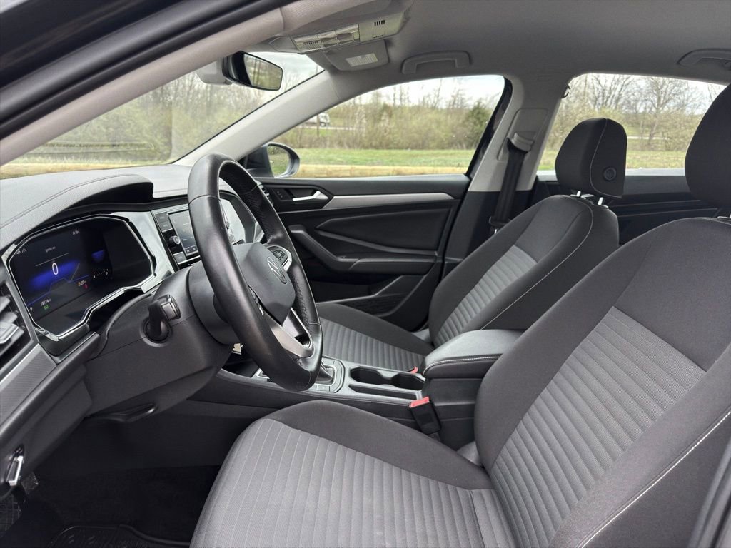 Used 2022 Volkswagen Jetta S image 16