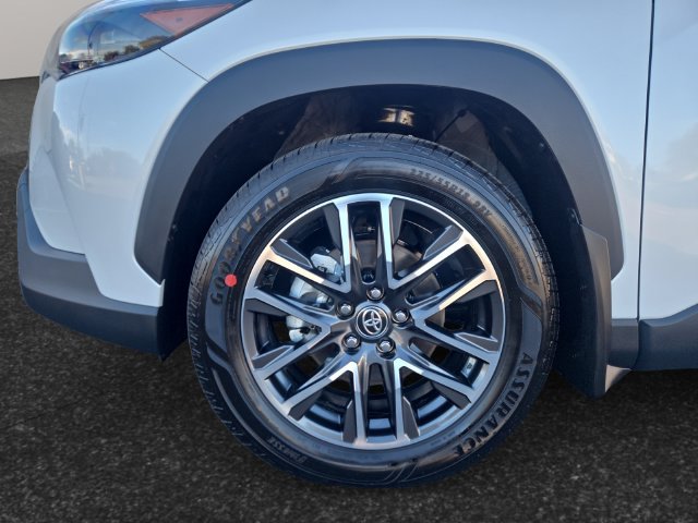 Certified 2026 Toyota Corolla Cross XLE w/ Convenience Package AWD/4WD image 4