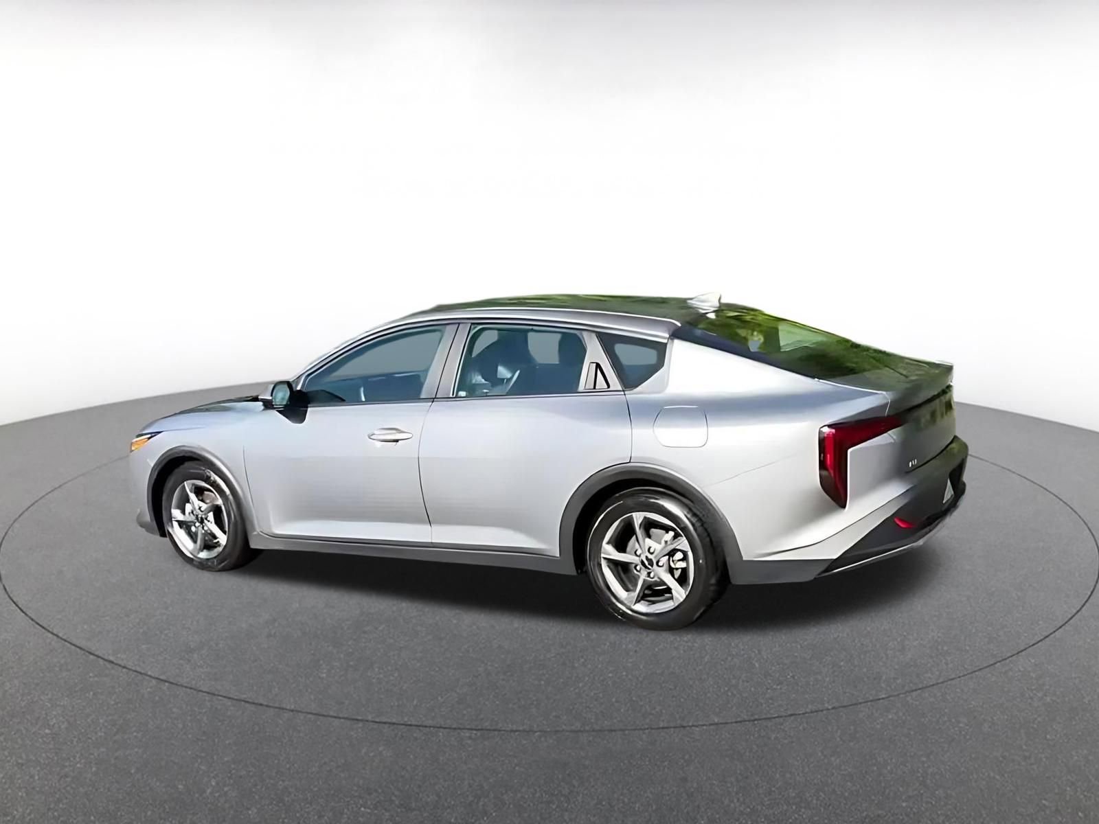 Used 2025 Kia K4 FWD image 8