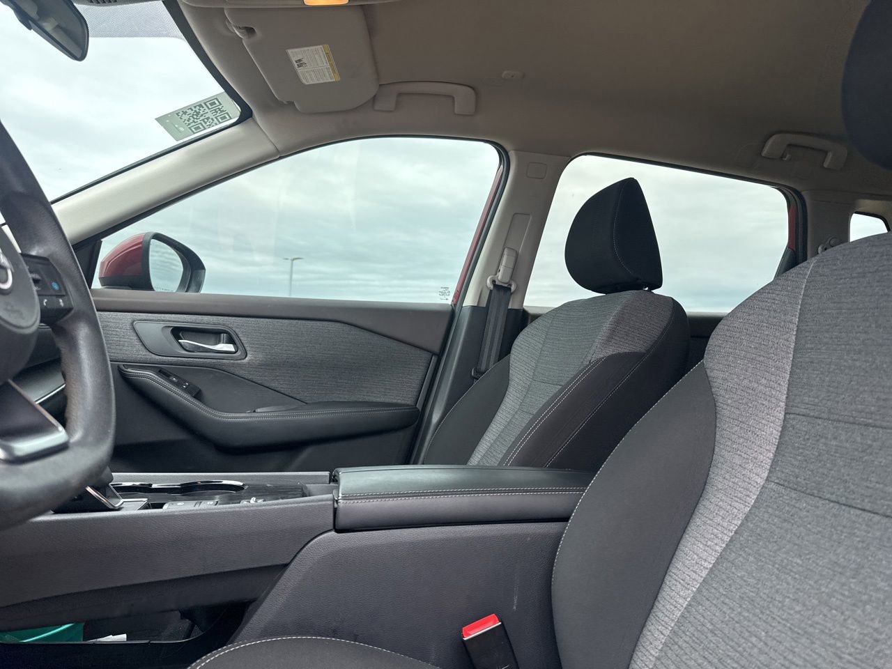 Certified 2023 Nissan Rogue SV FWD image 34